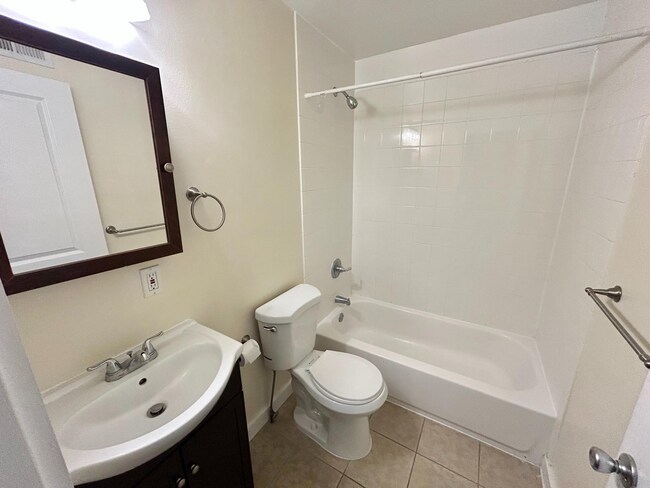 Photo - 332 N 41st St Unit 2