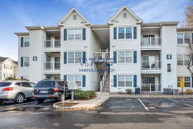 Building Photo - 414 Waterford Dr