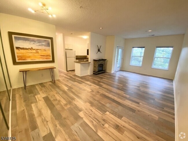 Building Photo - 1210 Brittany Dr Rental