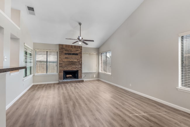 Photo - 821 Meadowdale Rd