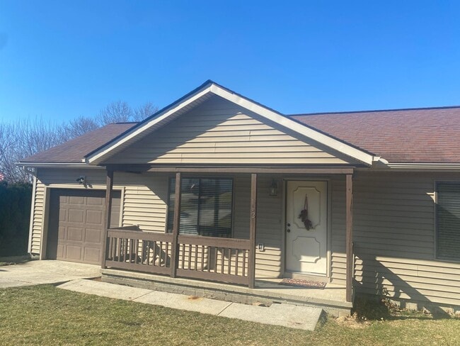 Photo - One level Home - 3 Bedroom w/ Garage- Available 08/05!