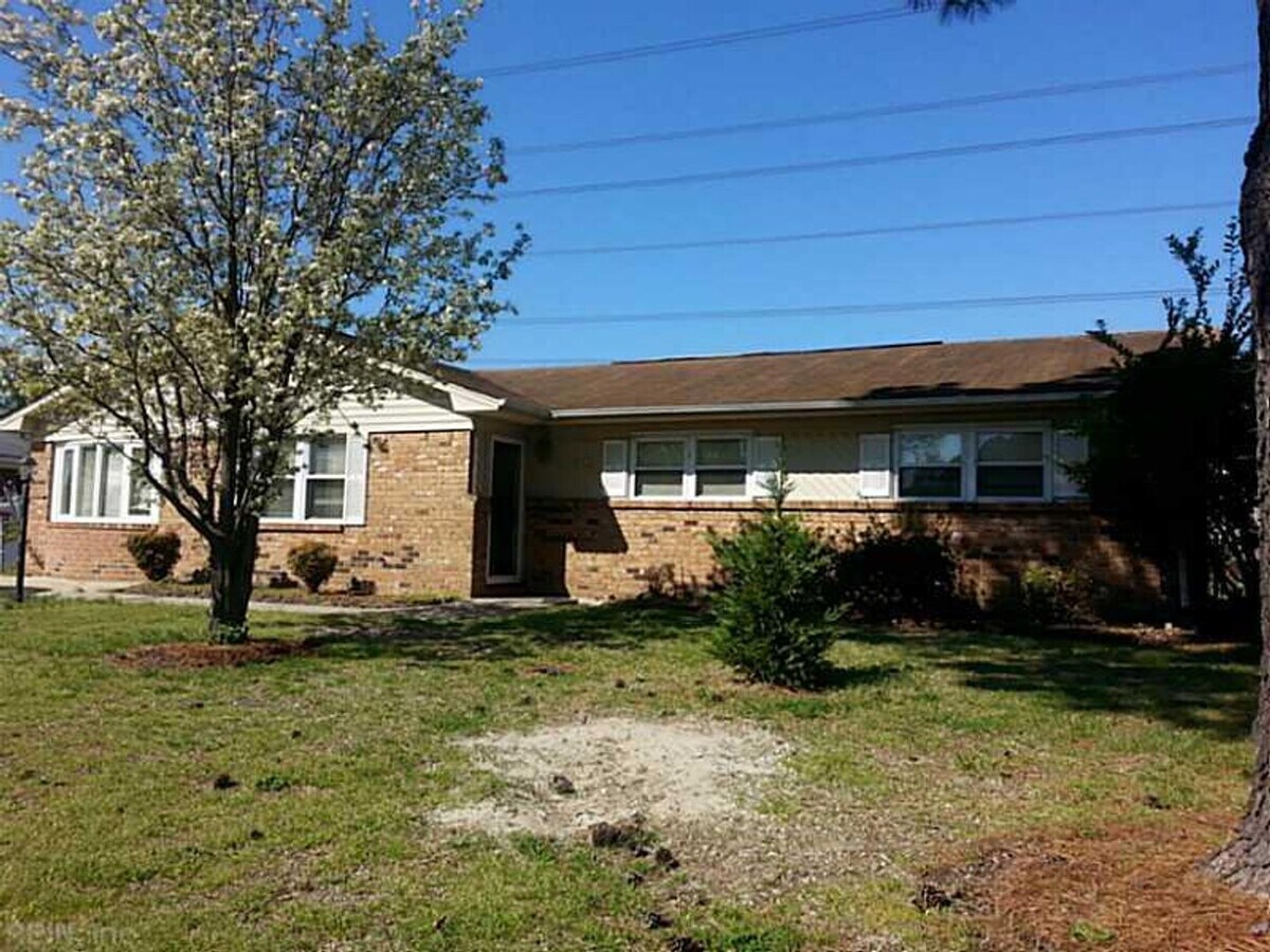 MOVE IN READY 4 Bedroom in Dunedin! - MOVE IN READY 4 Bedroom in Dunedin! House