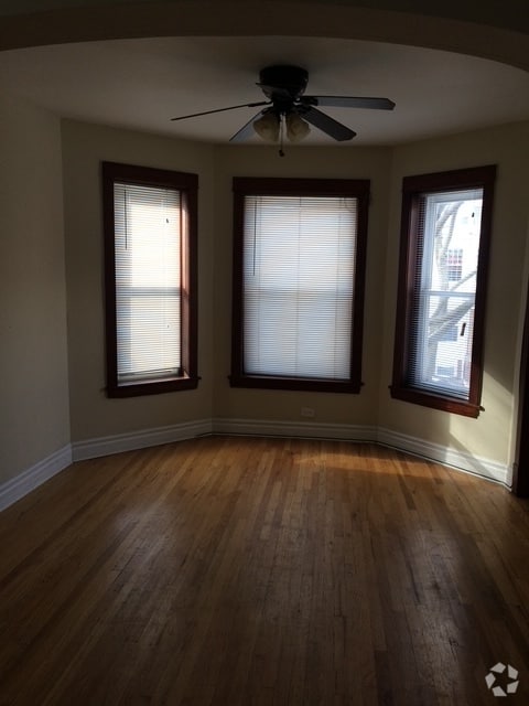 Building Photo - 2311 N Avers Ave Unit 2 Rental