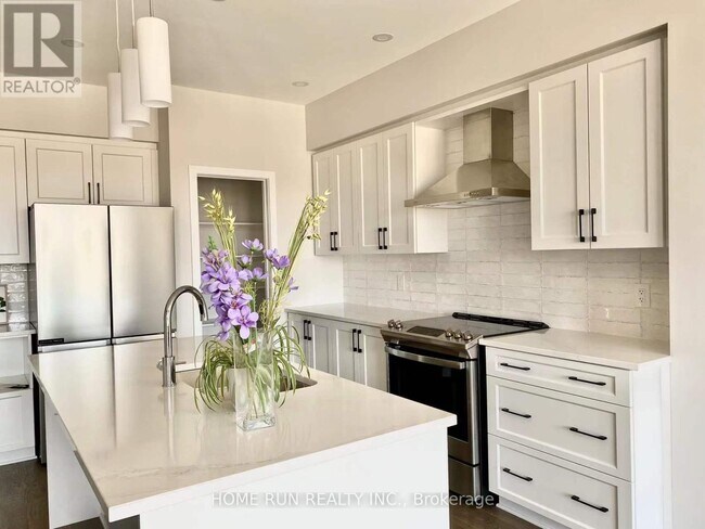 Photo - 236 Sheaf Row