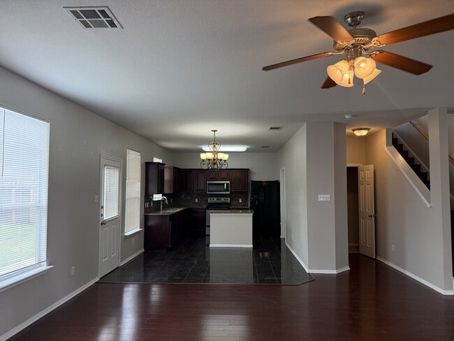 Photo - 502 Constellation Dr