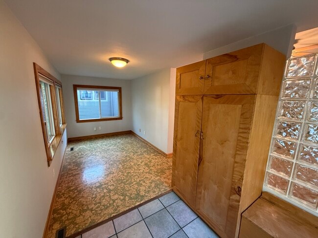 Photo - 1333 E Wilson St