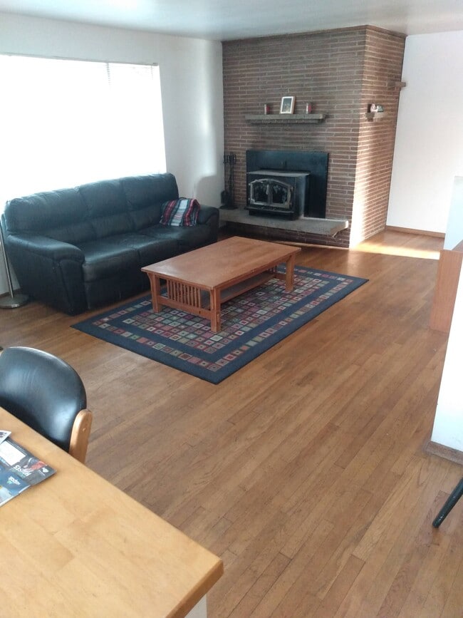 Photo - 915 NW 56th St Unit Triplex