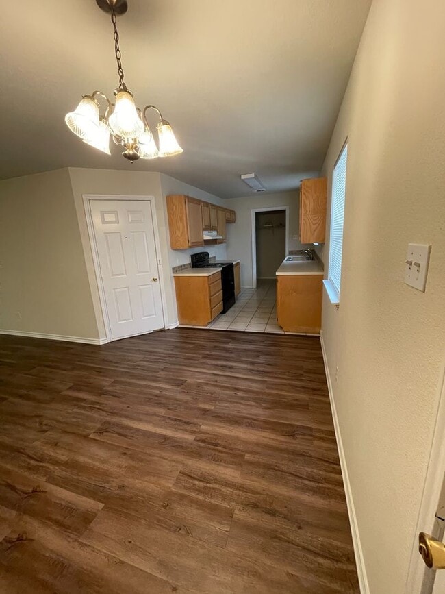 Photo - Beautiful home close to down town Granbury and Schools