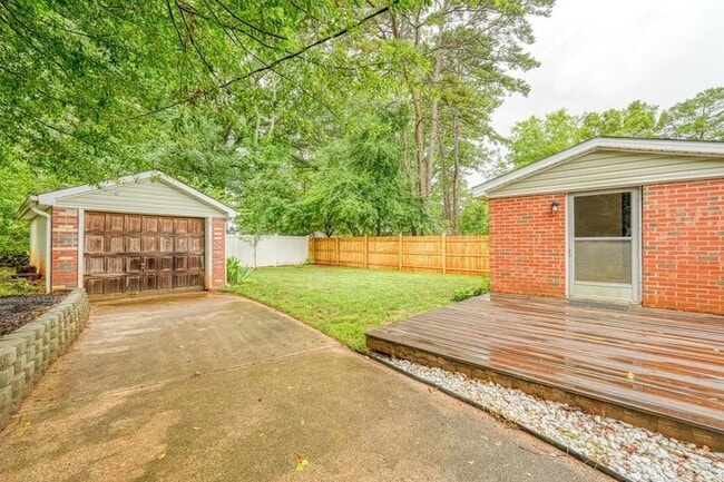 Photo - 215 Collins Ave