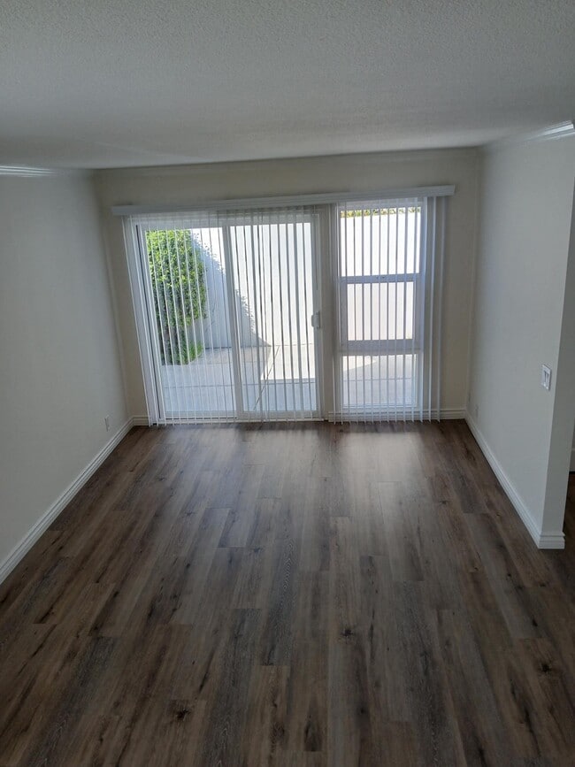 Photo - 837 Amigos Way