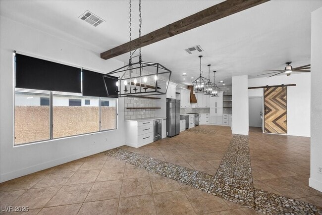 Photo - 6332 Peggotty Ave