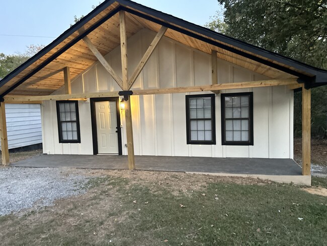 Frente de la casa 3 - 421 High Point Rd