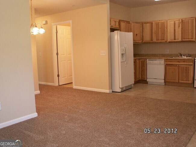 Photo - 7400 Courtyard Dr