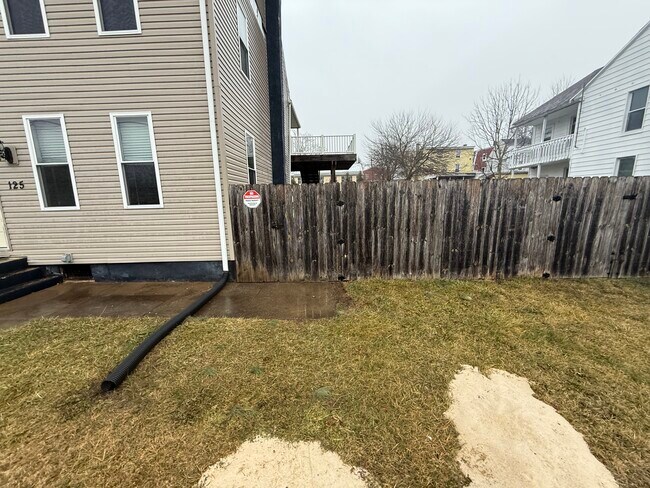 Photo - 125 Market St