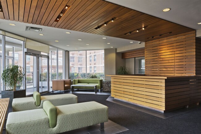 Photo - 798 Richmond Street West Unit 116