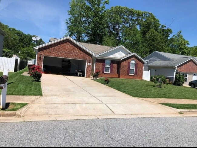Building Photo - 3818 Maribeau Woods Dr