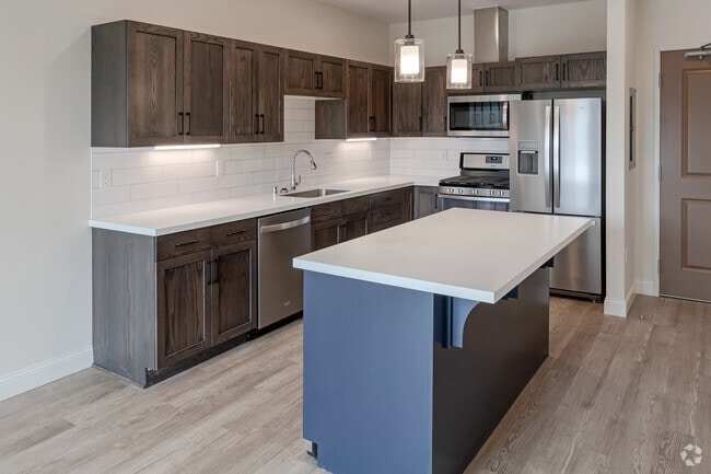 1BR, 1BA - 589 SF - CityView Flats