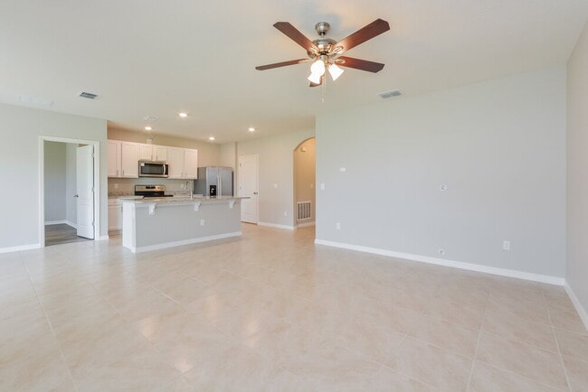 Photo - 3905 Crimson Clover Dr