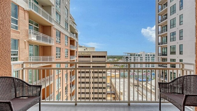 Photo - 1350 Main St Unit 1407