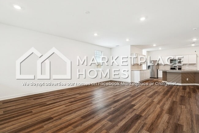 Photo - 40345 Cara Mae St