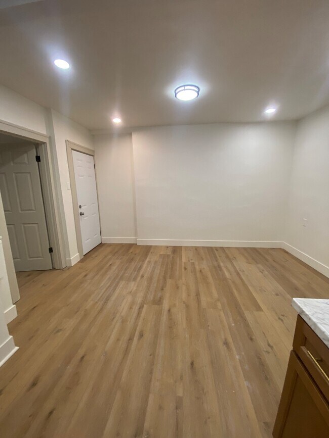 Photo - 4746 S Grand Blvd Unidad 2N