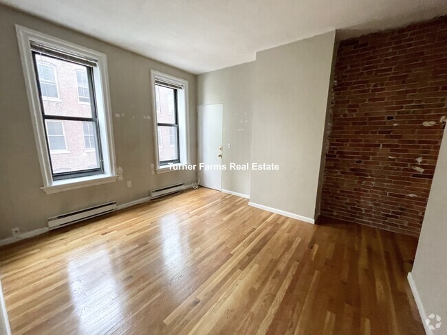 Building Photo - 2 Curtis St Rental