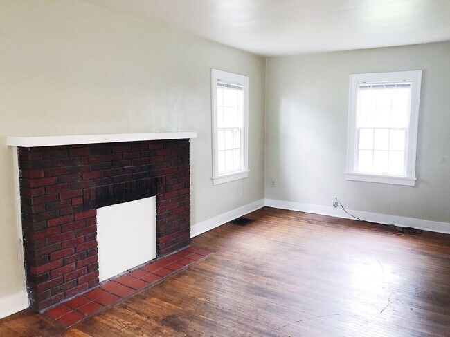 323 S Eagleson Ave Unit 1