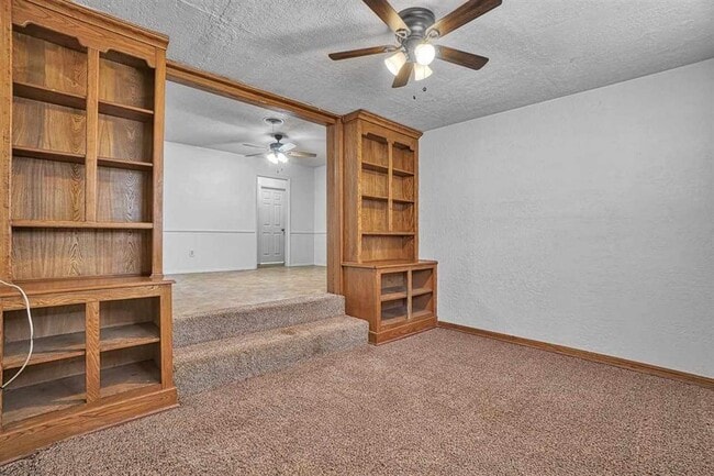 Photo - 5716 NW Glenn Ave