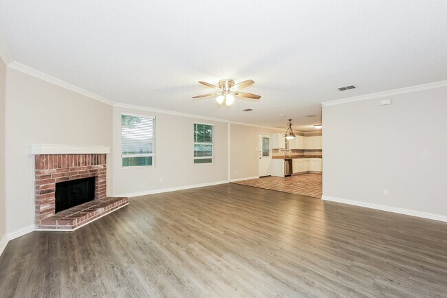 Photo - 3904 Foxhound Ln