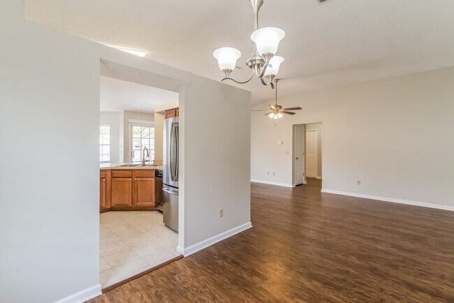 8037 Boonesborough Trail