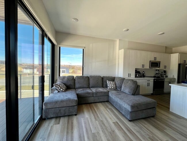 Photo - Modern Condo on West Side of Manhattan!