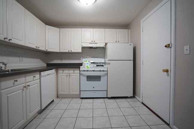 Photo - 39 Shepard St Unit 7