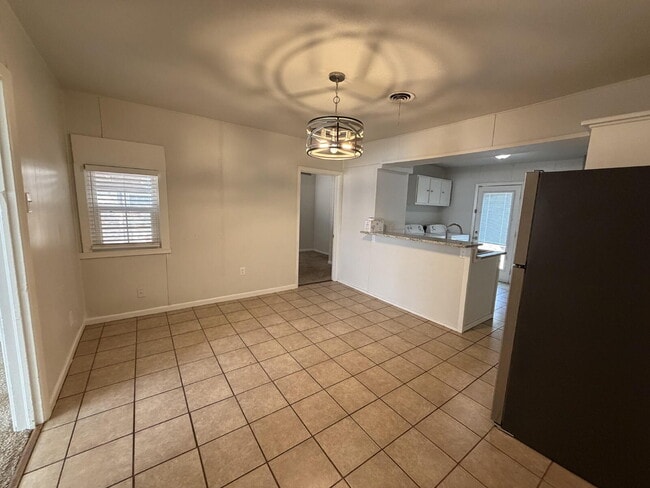 Photo - 2404 25th St