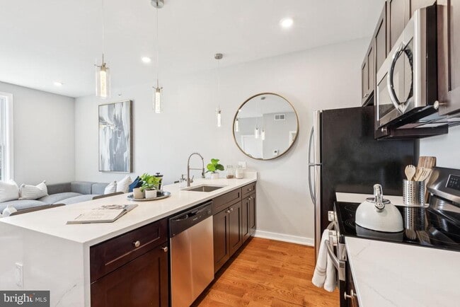 Building Photo - 203 Haverford Ave Unit 304 Rental