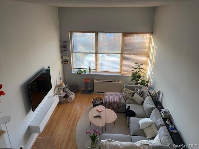 Photo - 1 Landmark Sq Unidad 612