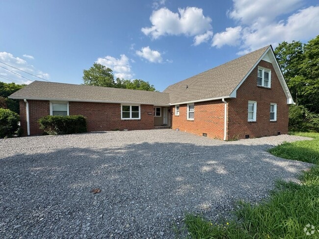 Building Photo - 6879 Lebanon Rd Unit 6879 Lebanon Rd Rental