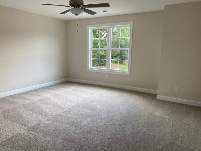 Photo - 701 Henry Ln