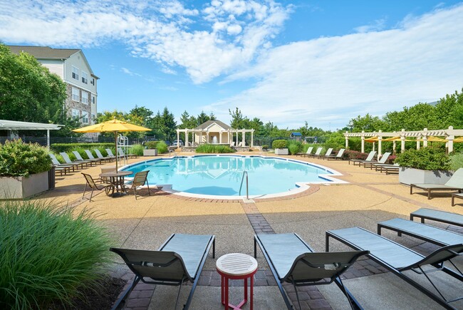 https://my.matterport.com/show/?m=Gt4c3FcZDbL&brand=0&play=1&wh=0 - The Courts at Dulles Apartamentos