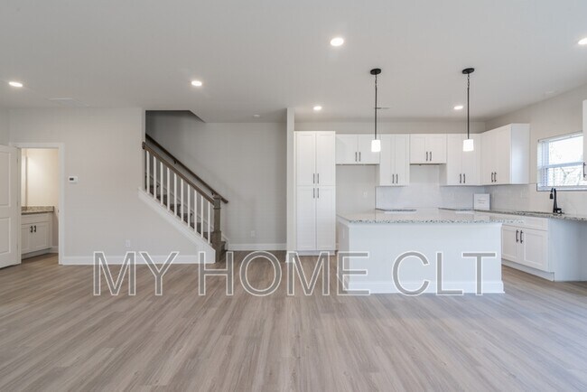 Photo - 3636 Trull St