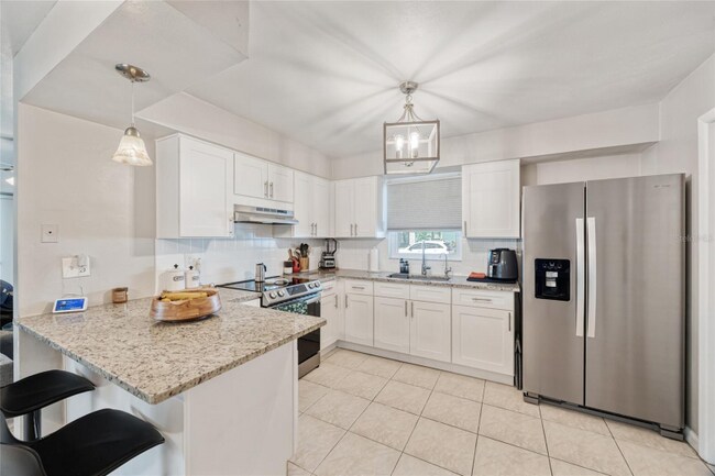 Photo - 7520 Hawthorn Dr