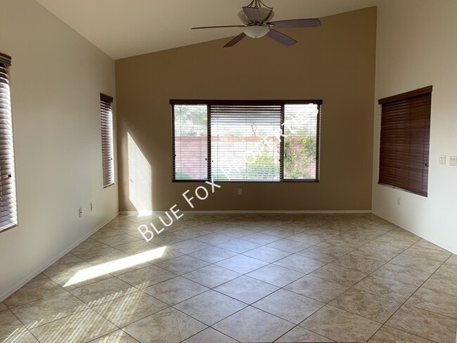 Photo - 11921 N Cantata Dr