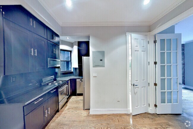 Building Photo - 9 W 103rd St Unit 2F Rental