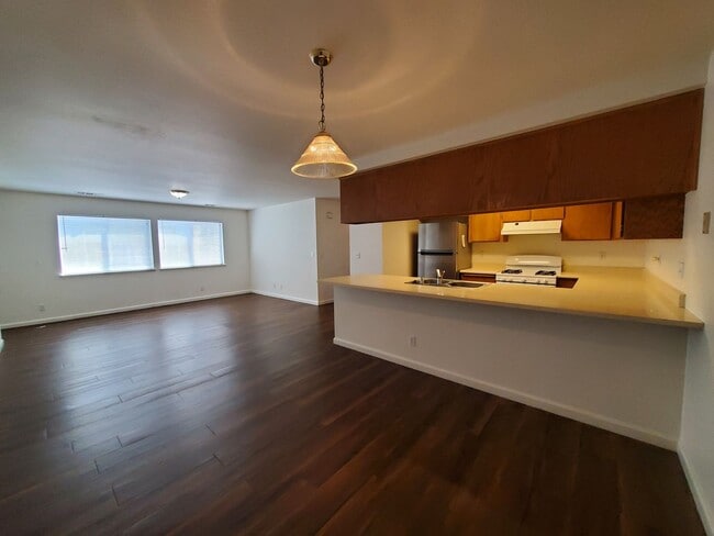 Photo - 1400 Howard Ct Unit 1410