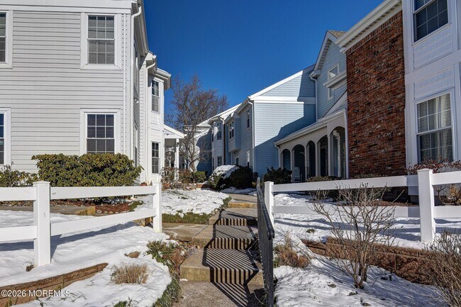 Photo - 159 Tulip Ln