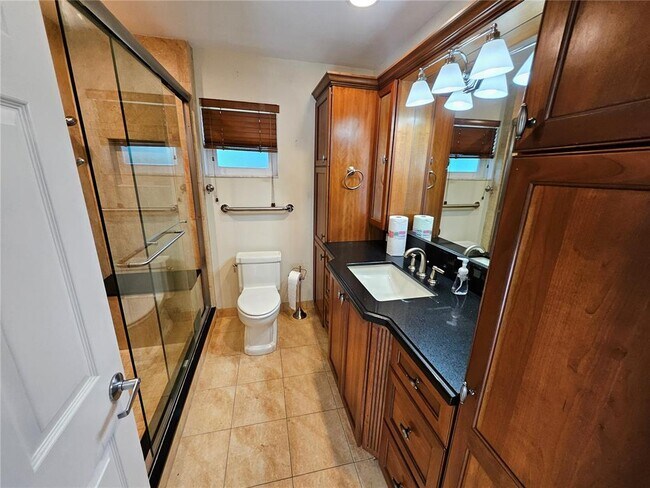 Photo - 2016 NE 26th Dr