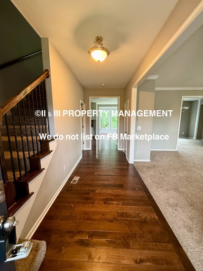 Photo - 9548 Roundtree St