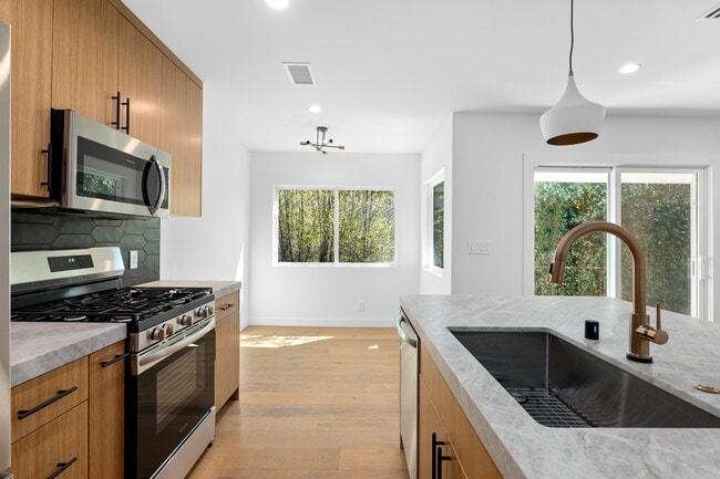 Photo - 1127 16th St Unidad E