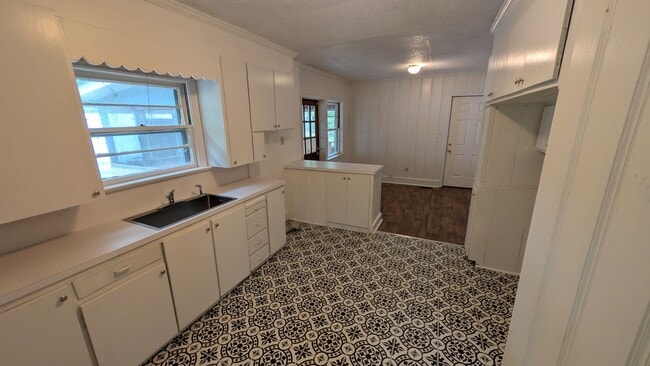 Photo - 1504 Hyman Ave
