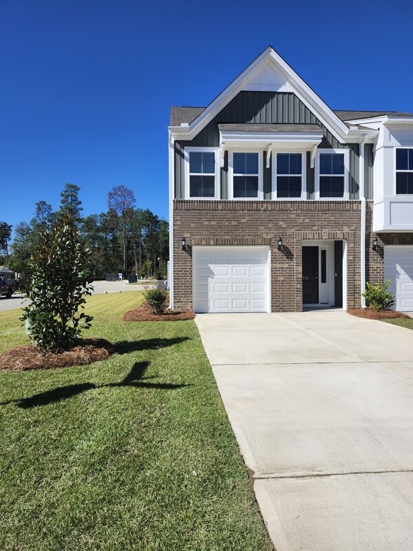 336 Canary Grass Ct Condo Condo for Rent in Lexington, SC