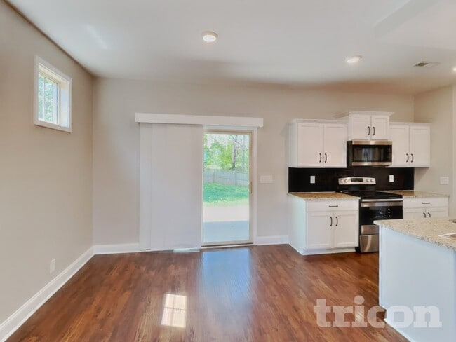 Photo - 124 Lucerne Ln